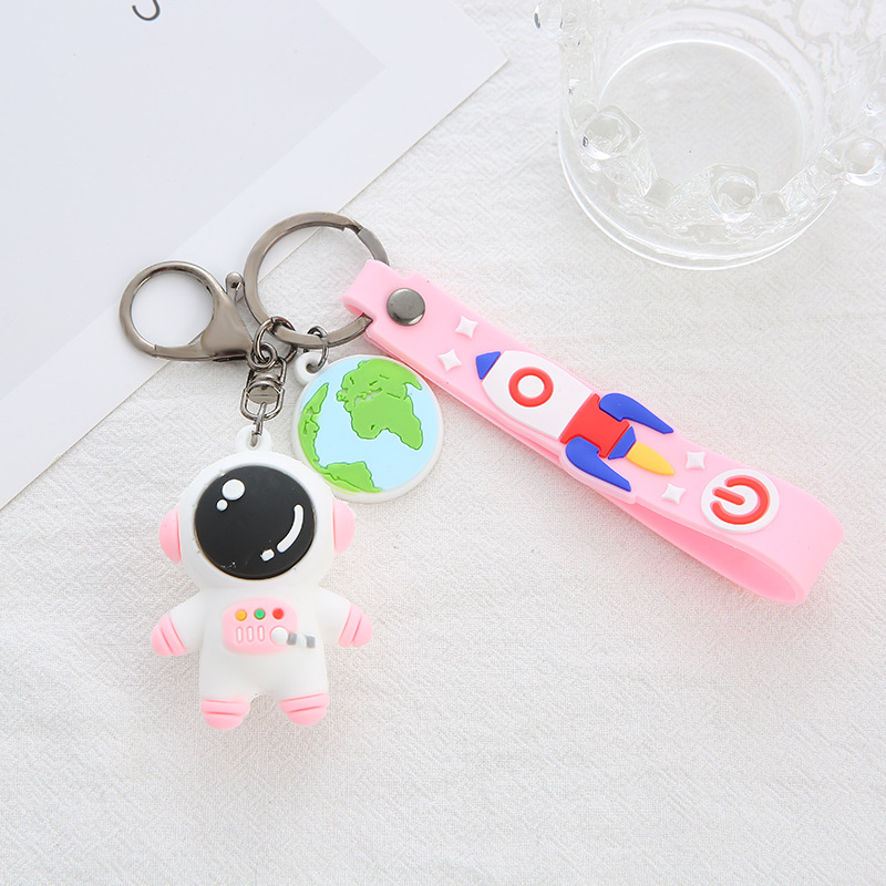 Three-dimensional astronaut keychain, cartoon astronaut pendant, popular key chain, circle promotion, small gift, doll pendant details Picture