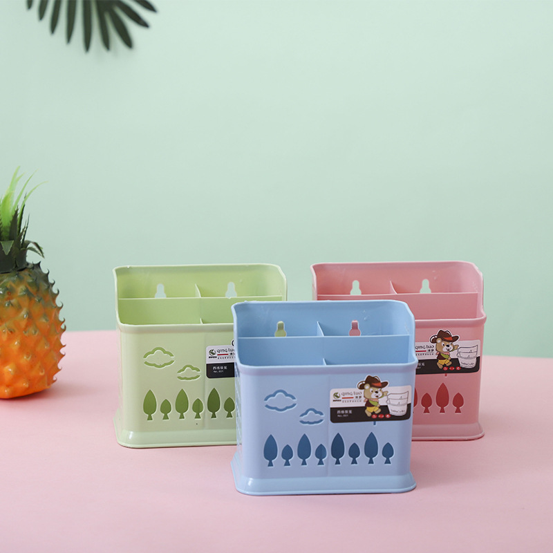 Supply of cartoon four-grid 筷笼 chopstick holder plastic thickened Nordic multi-functional chopstick cage for home and commercial use Specification image