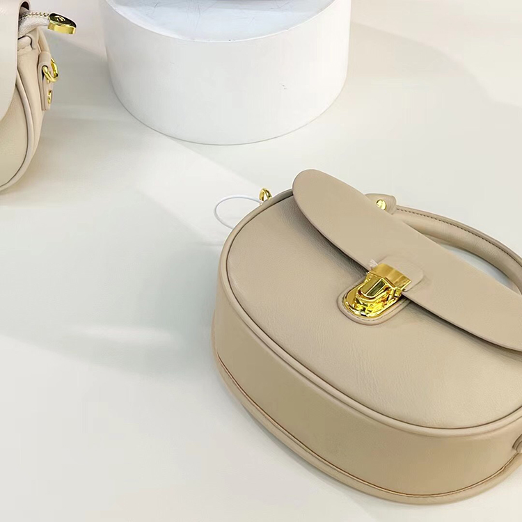 真皮女包实物图