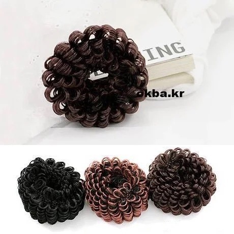 Small wig loops, loose and tight hair accessories, hair strings, hair bundles, and headwear, 1-2 yuan. Store, street stall, night market, and trade fair supplies