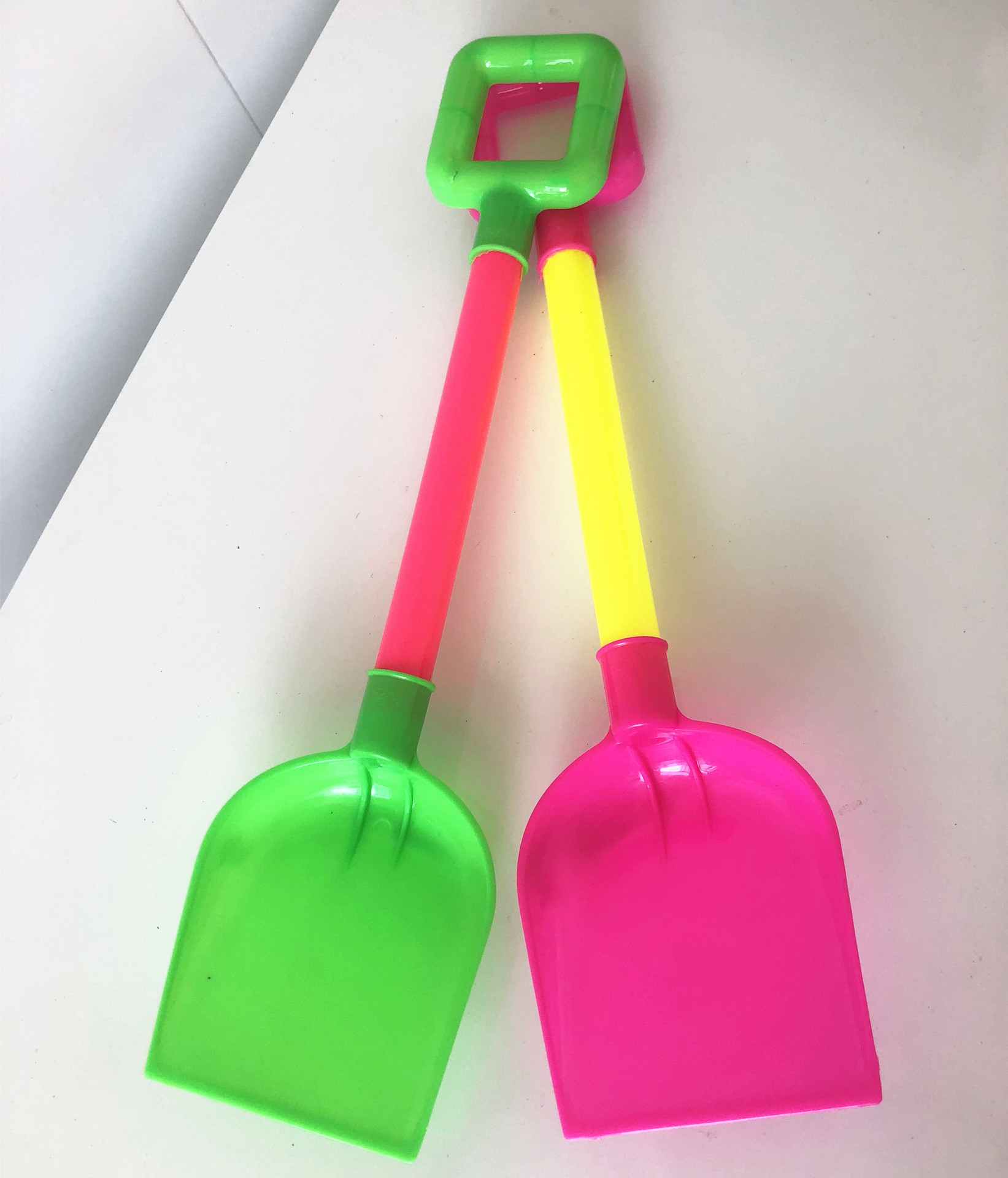 Cute toys, large beach shovels, baby sand-playing tools, seaside scenic spots, street stalls, children's toys, one-yuan supply Item Picture