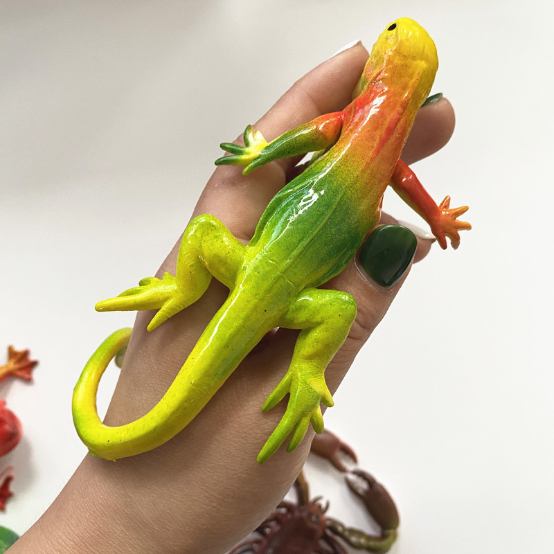 Simulation animal prank toys, soft rubber animal toys, Halloween prank toys, 1-yuan children's toy small gifts Item Picture
