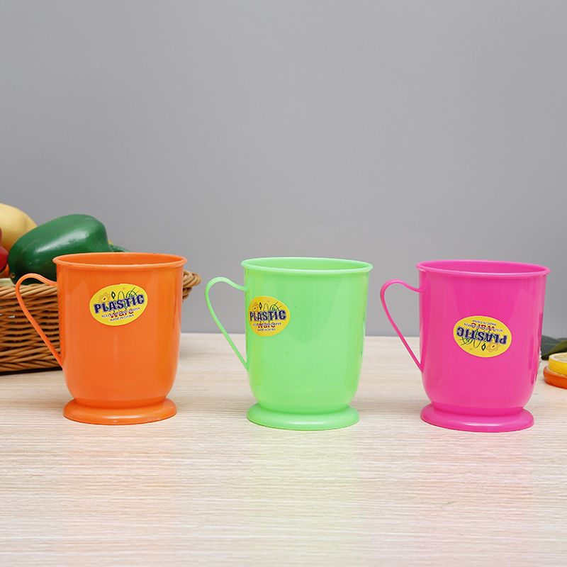 One-yuan factory direct sales cups with handles, household plastic washbasin cups, washbasin cups, couple toothbrush cups
