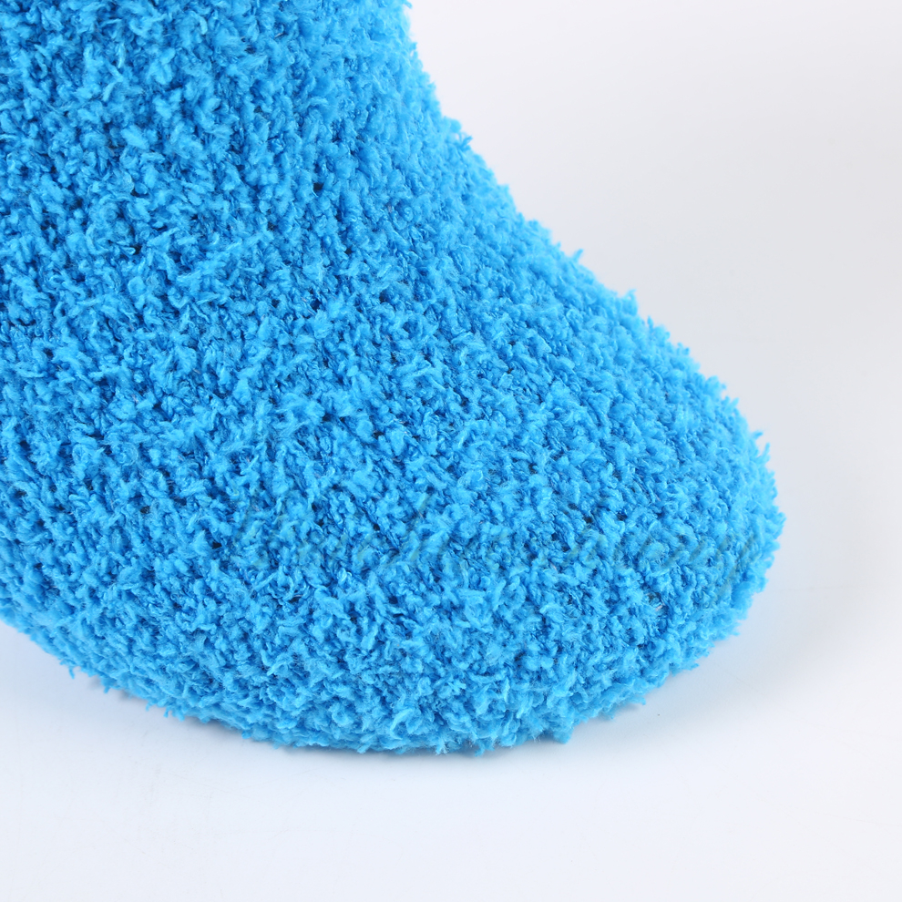 Colorful coral fleece socks for women, warm and cute for winter, sleep and home floor socks, fluffy mid-calf socks Application Scenario