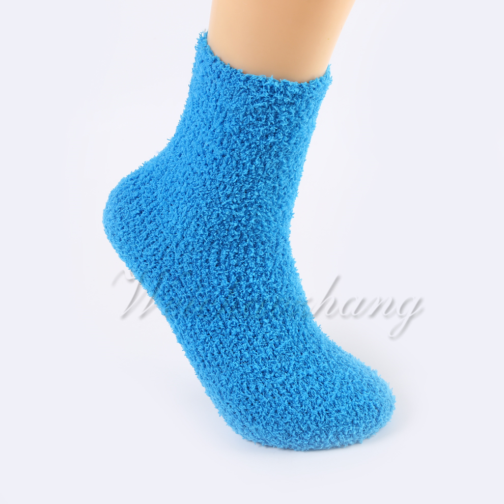 Colorful coral fleece socks for women, warm and cute for winter, sleep and home floor socks, fluffy mid-calf socks Specification image