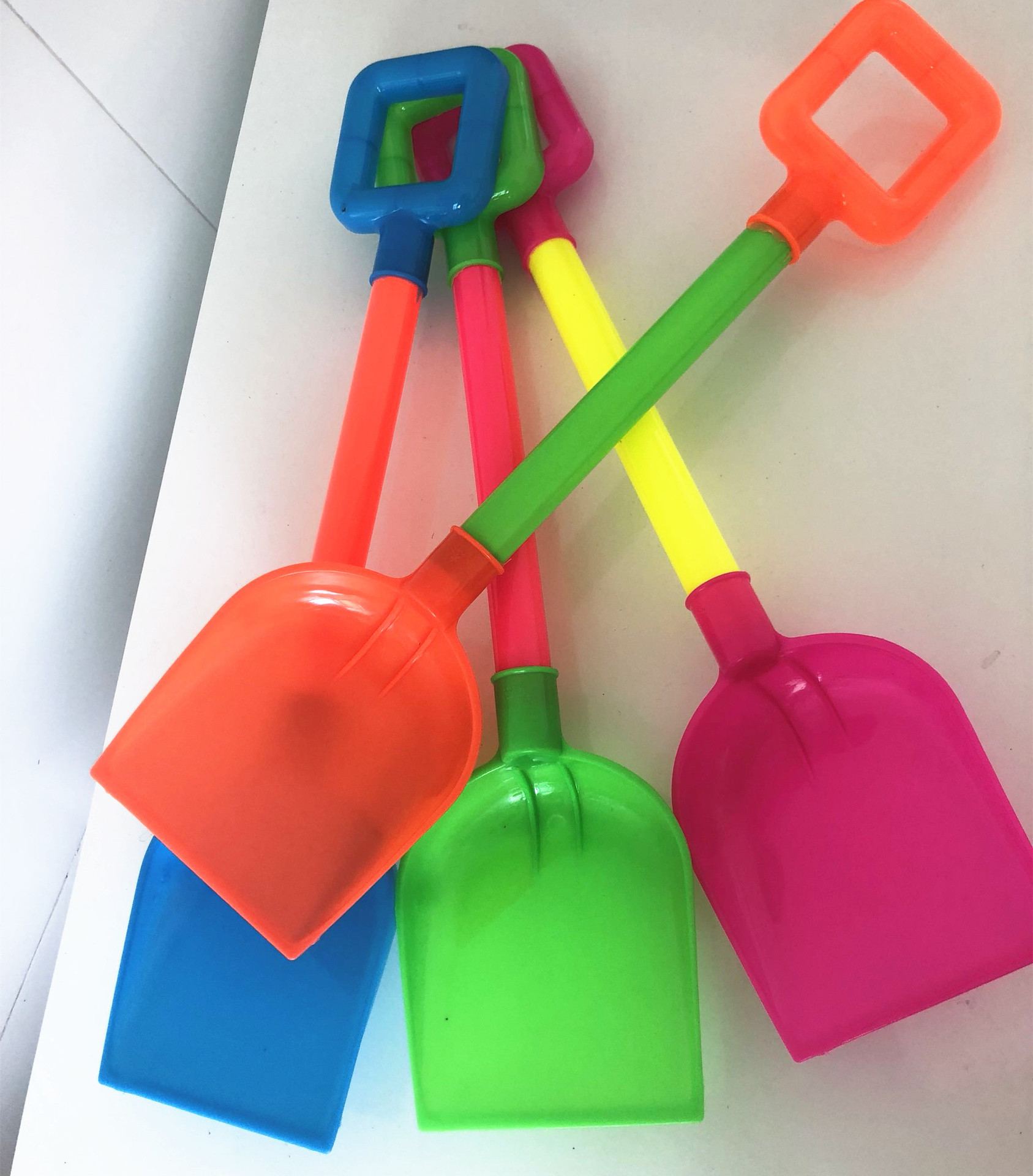 Cute toys, large beach shovels, baby sand-playing tools, seaside scenic spots, street stalls, children's toys, one-yuan supply Specification image