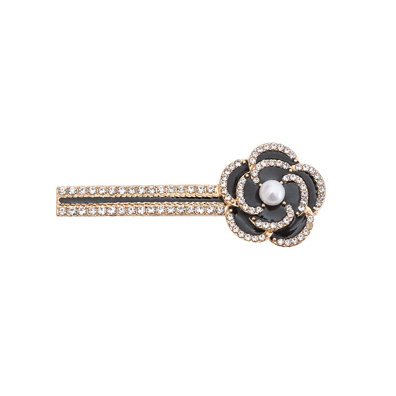 Camellia pearl flower edge one-line clip, the same style of Korean Dongdaemun's popular and simple water diamond clip for young girls Item Picture