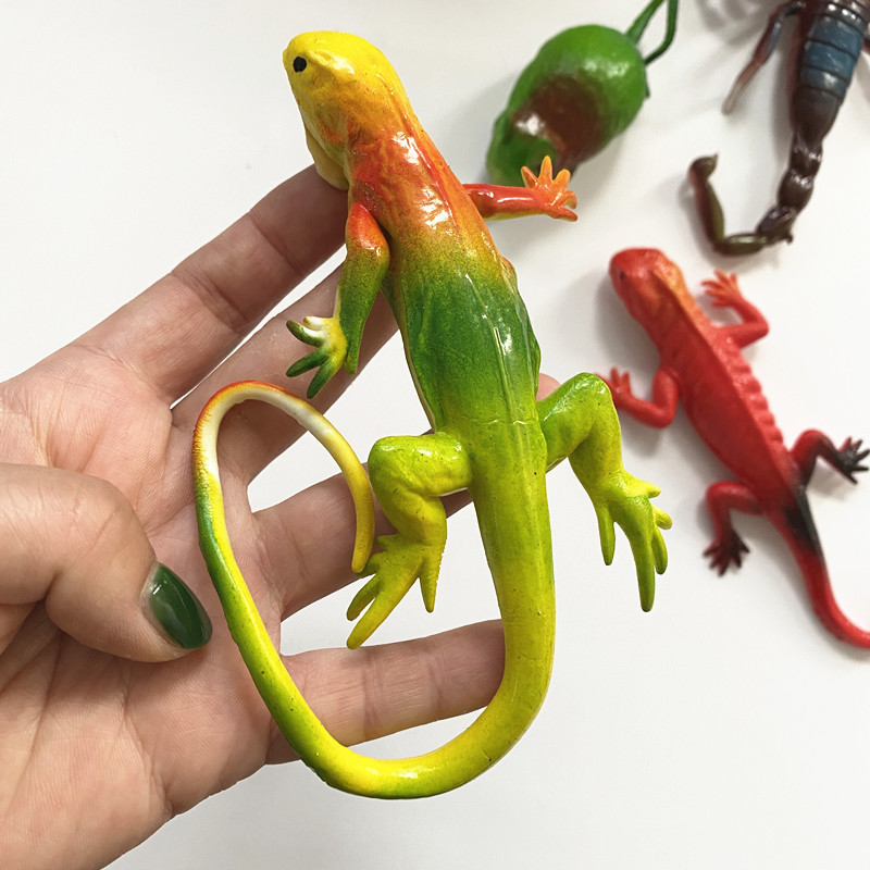 Simulation animal prank toys, soft rubber animal toys, Halloween prank toys, 1-yuan children's toy small gifts details Picture