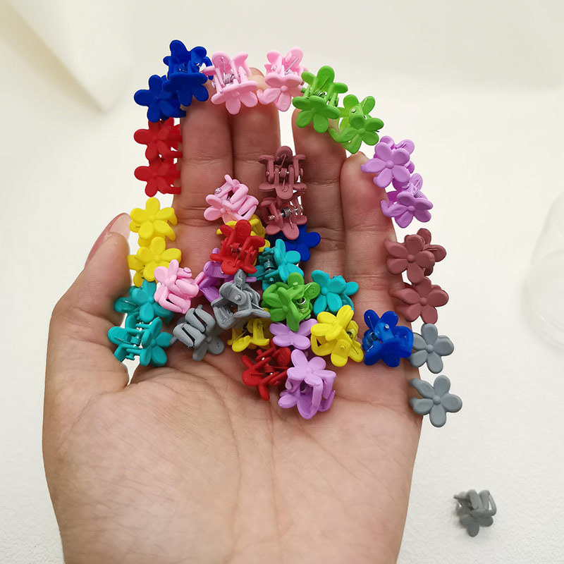 Korean Xuan Ya's same style of candy hair clips, baby color hair clips, little flower clips for girls, children's headwear details Picture