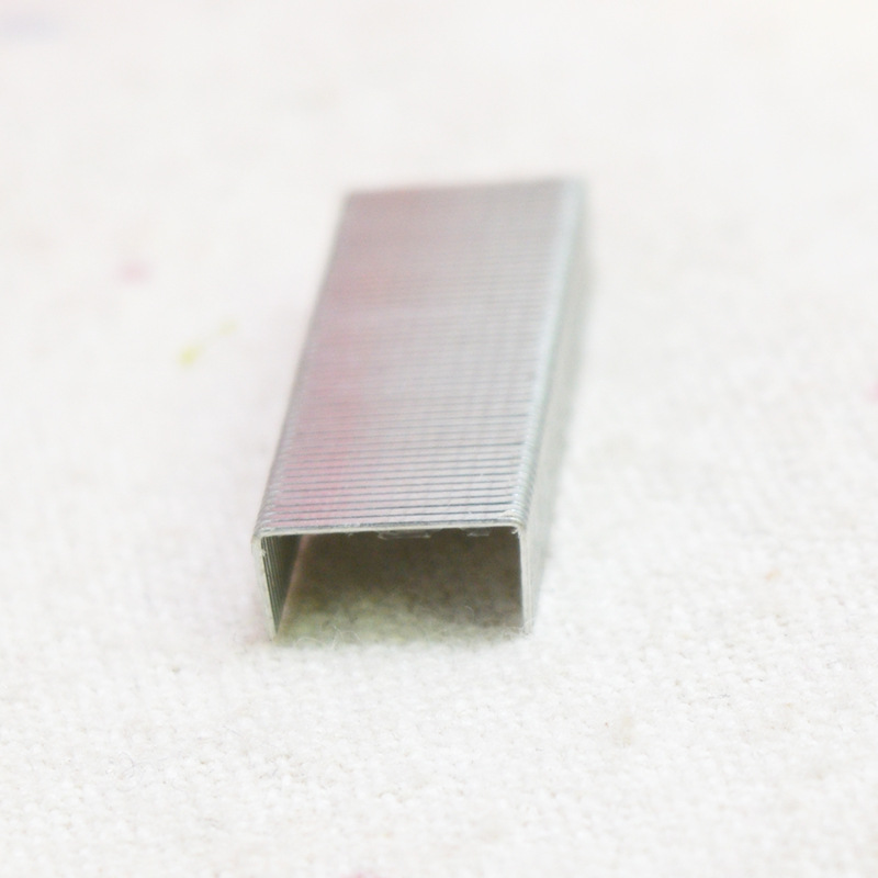 Factory direct sales and wholesale of No. 10 staples, small binding pins, office special No. 10 staples, cultural and educational industrial staples Item Picture