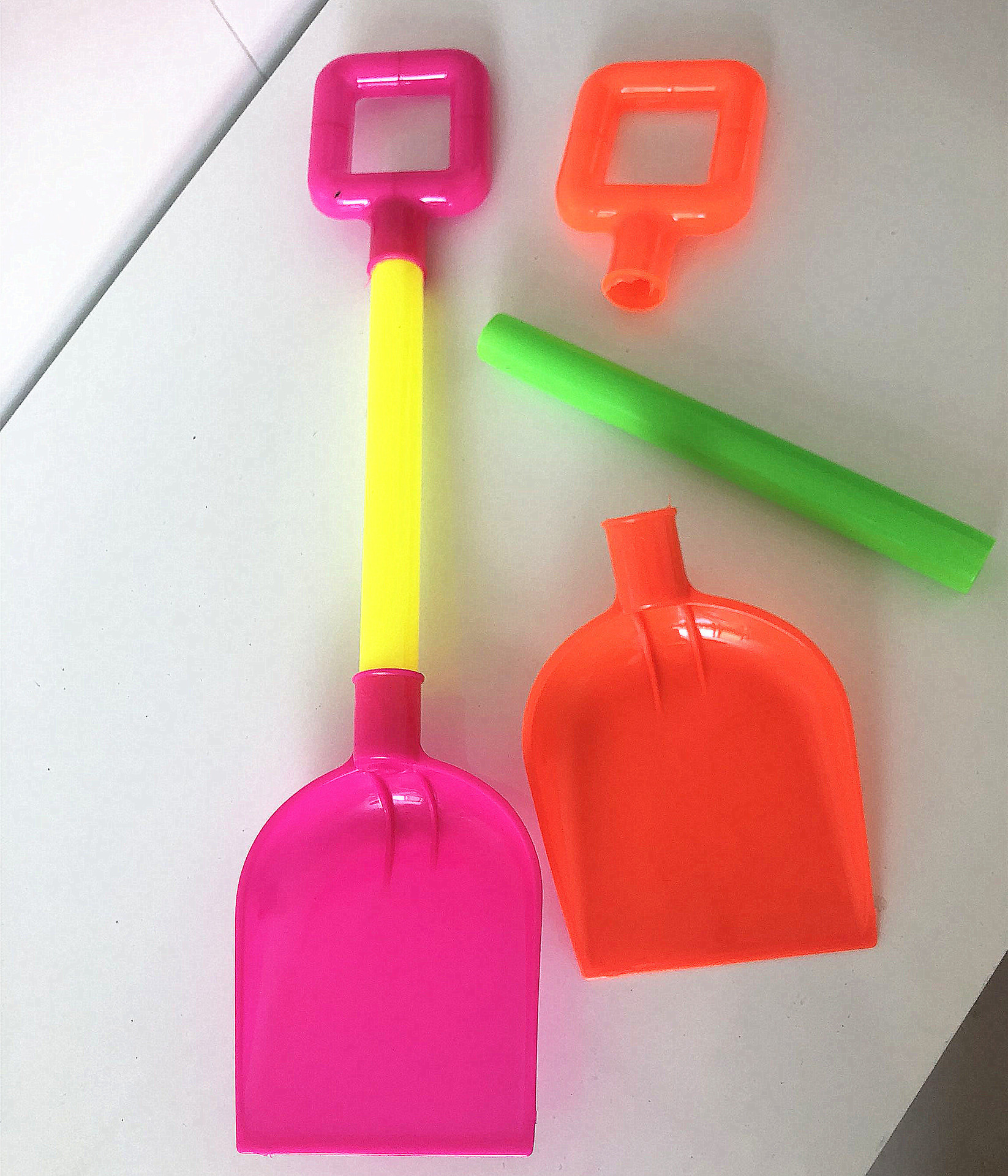 Cute toys, large beach shovels, baby sand-playing tools, seaside scenic spots, street stalls, children's toys, one-yuan supply Application Scenario