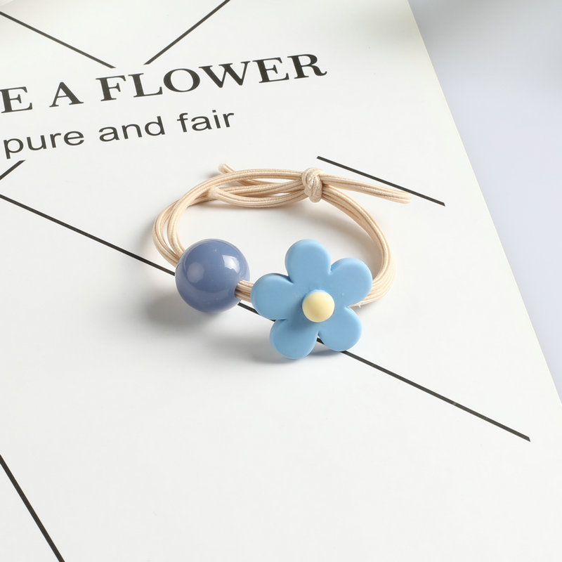 Cute girl Korean Internet celebrity hair band, flower hair tie, ins sweet hair tie, leather band, forest hair tie, hair accessory Application Scenario