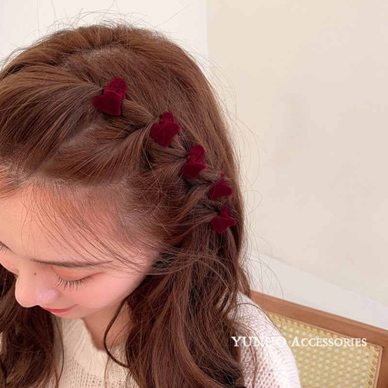 Heart-shaped hair clips, side clips, mini cute headwear, top clips, red velvet small scratch clips, hair accessories, rabbit accessories wholesale details Picture