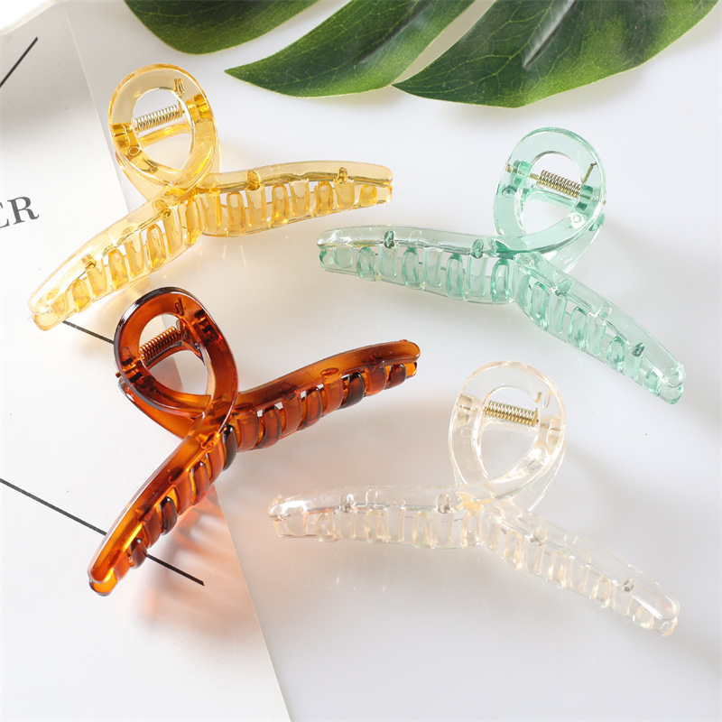 11CM large hairpin at the back of the head, transparent hairpin, colorful and elegant, cross-shaped hairpin headwear Application Scenario