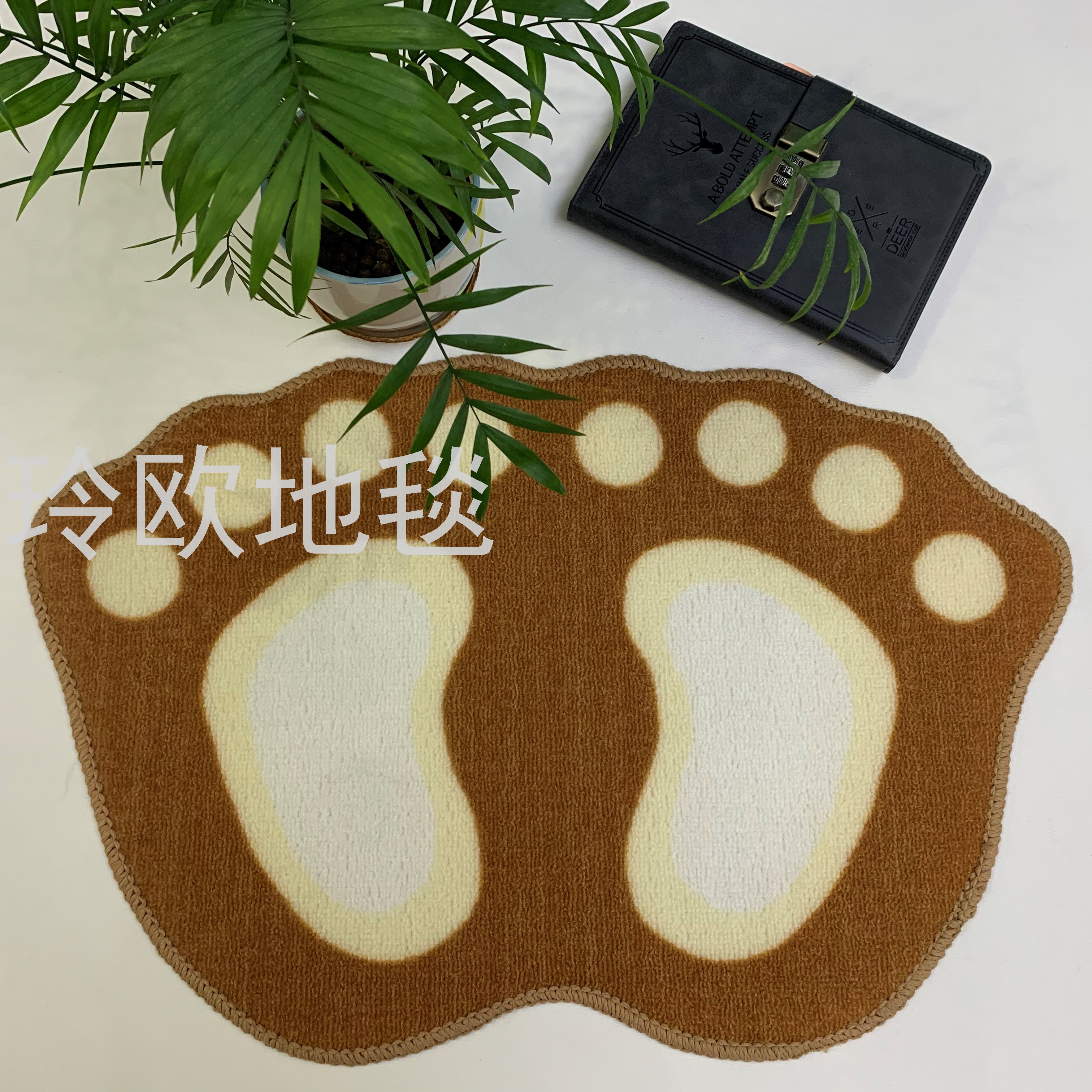 Ling Ou living room bedroom sofa tea table carpet door mat foot mat bathroom absorbent lovely big foot mat Application Scenario