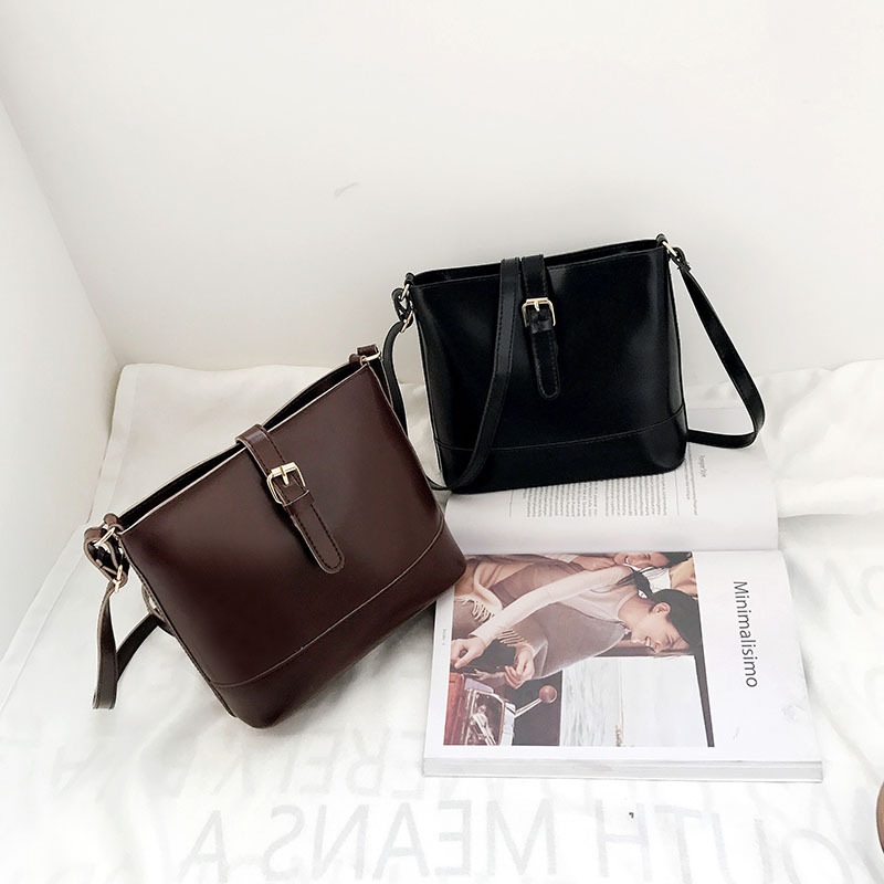 Bag female 2018 new Korean version chic chic retro atmosphere bucket bag trend casual single shoulder bag tide