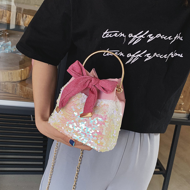 Handbag Woman 2019 Trendy Korean fashion sequin Mini chain Bucket bag trendy one shoulder slant tote