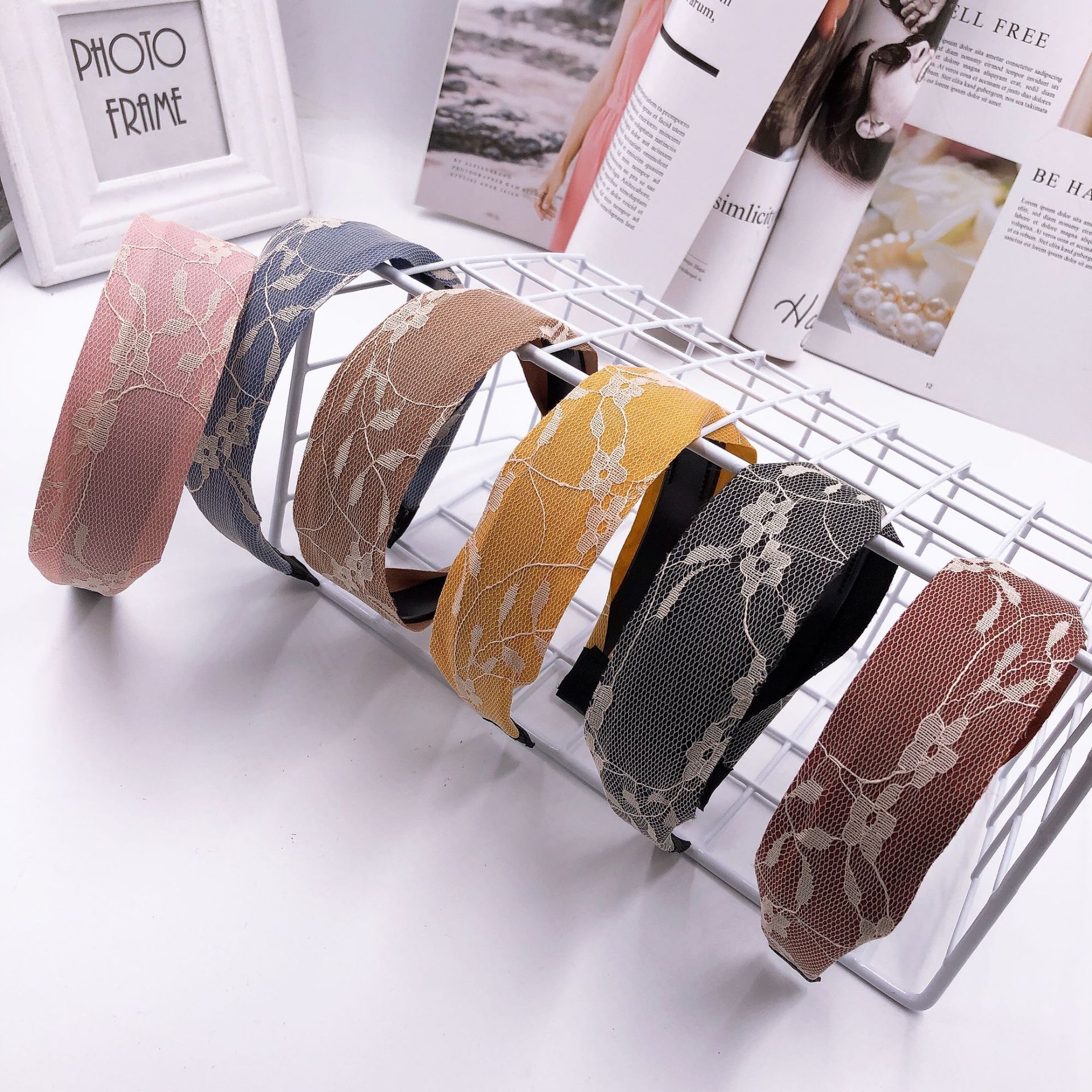 Korean-style wide hairband, fashionable and versatile mesh headband with teeth, hair clip, 2-yuan store accessory Specification image