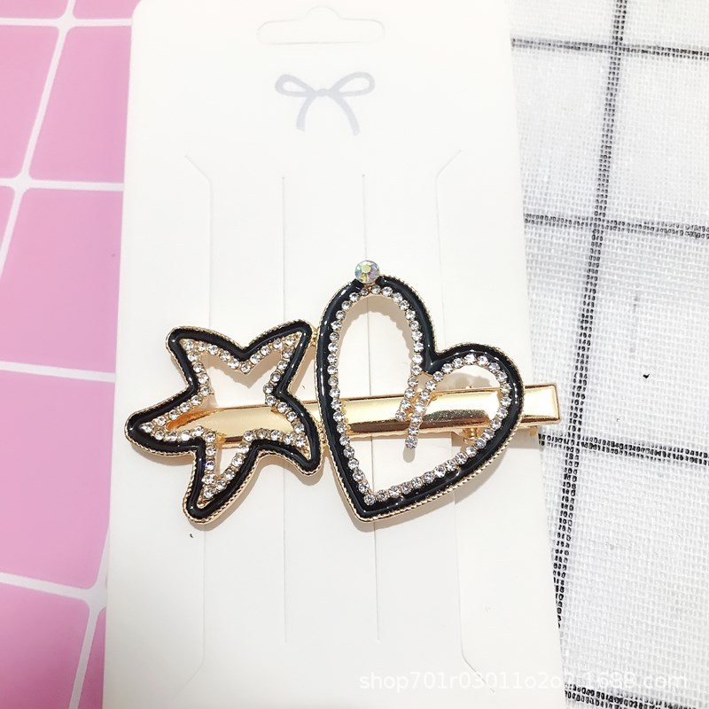 The same style as Dongdaemun in South Korea, featuring heart-shaped water diamond edges, duckbill clips, flower heart-shaped bow bangs and broken hair clips Specification image