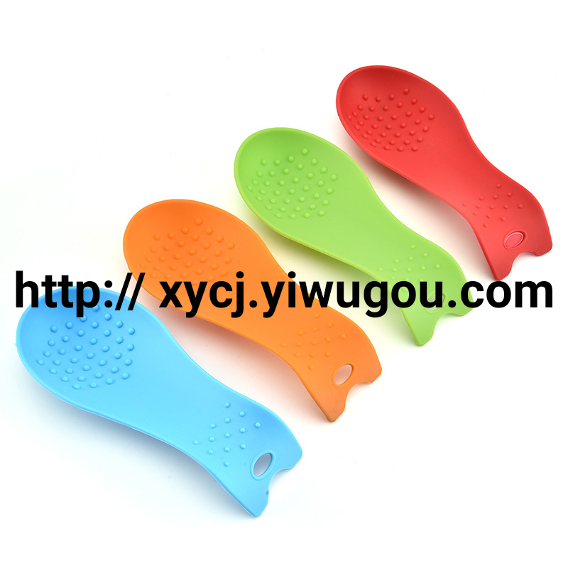 Silicone spoon holder, silicone spoon rack, kitchenware tray, spoon rack, multi-functional silicone soup spoon rack Application Scenario