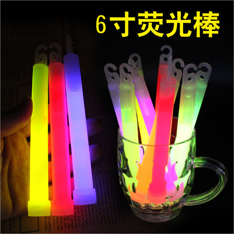 厂家批发发光泡沫棒6寸荧光棒户外野营探险露营照明求生用品货源