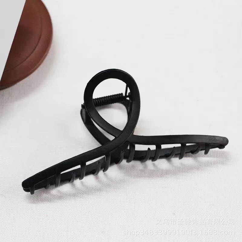 Black metal shark clip, Korean matte gun, black hair clip, women's back head hair grip, simple ponytail fashionable grip details Picture