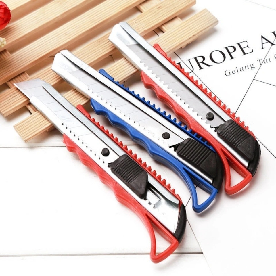 Wholesale of utility knives, large wallpaper knives, office paper cutting knives, hand knives and electrical tool knives