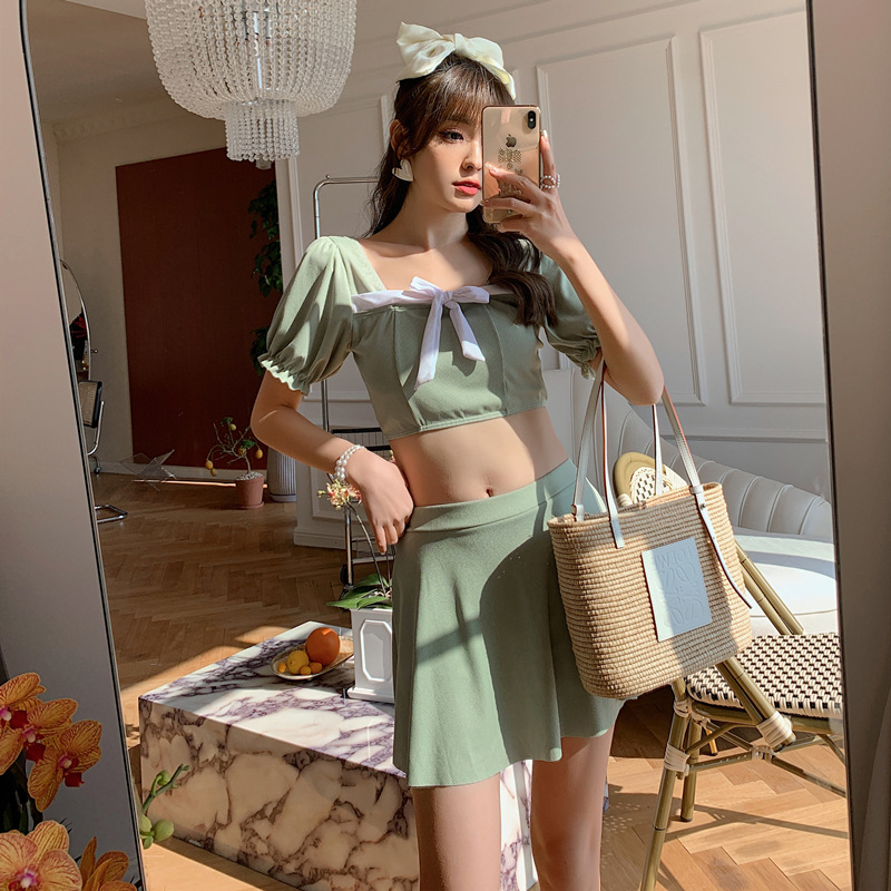 Swimsuit and women's skirt style split, conservative and slimming, more stylish than Instagram student's small chest, gathering girls to soak in hot springs new swimsuit details Picture