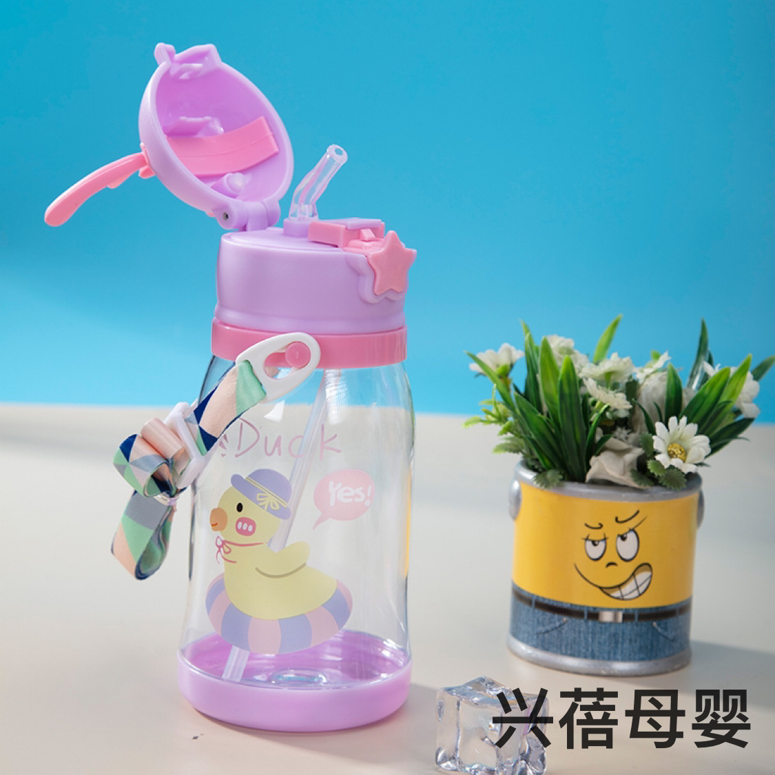 New creative color-blocking children's antler cup, portable plastic water cup, cartoon student straw cup, large-capacity bouncing cup Item Picture