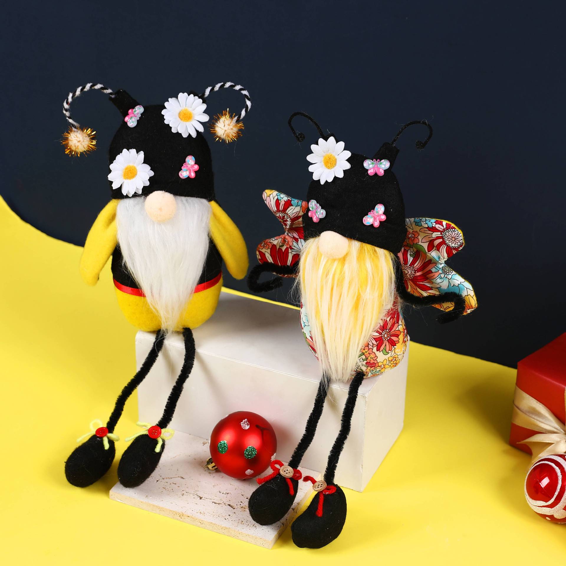 New cross-border Bee Festival decorations Faceless old man Queen Bee Queen Rudolph flower fairy doll