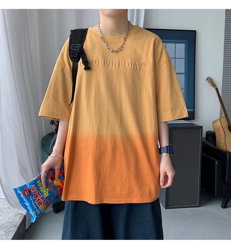 2022 New short-sleeved T-shirts for men's summer wear, trendy tops for students and youth, and round-neck base shirts for boys