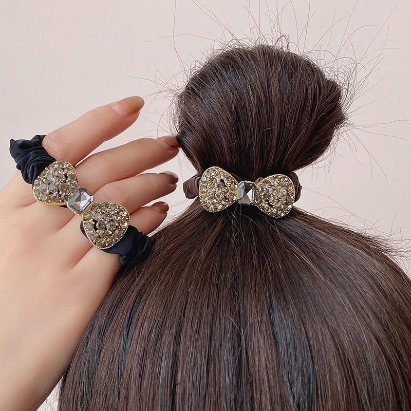 Korean Dongdaemun bow crystal full diamond hair band, retro and fashionable headband, large intestine band, headband and rubber band Application Scenario