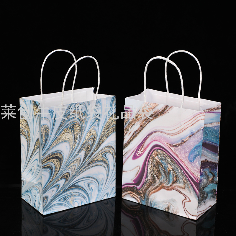 Green Paper Bag Marbling Gift Bag Shopping Bag Application Scenario
