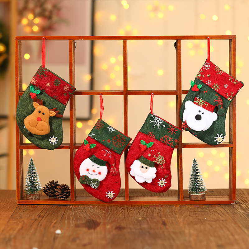 Christmas gifts Christmas tree decorations pendants Santa Claus vintage socks Christmas cartoons small socks gift bags