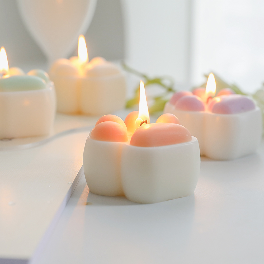 Aromatherapy candles in an ins style with little cat paw wax details Picture