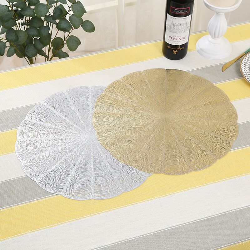 Nordic pvc circular radial C placemats, perforated heat insulation pads, new household table MATS, creative Western placemats wholesale details Picture