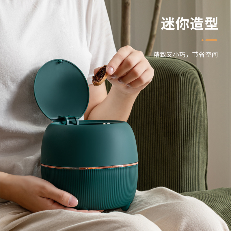 垃圾桶实物图
