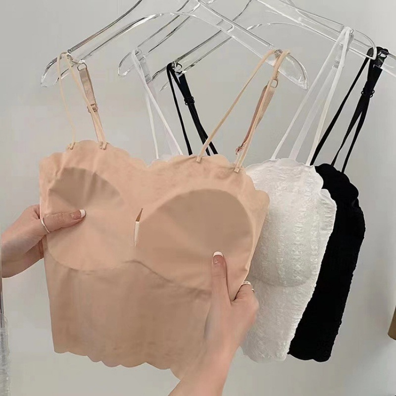 This spring and summer sexy lace mini halter bubble strapless vest with a chest pad design can be worn inside or outside, creating a slimming and beautiful back base Specification image