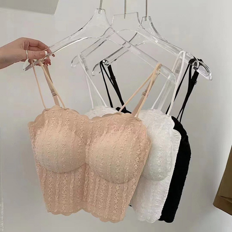 This spring and summer sexy lace mini halter bubble strapless vest with a chest pad design can be worn inside or outside, creating a slimming and beautiful back base details Picture