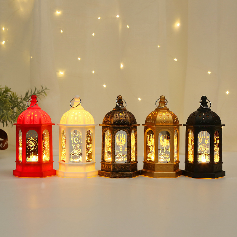 Moroccan simple European-style retro wind lantern castle candlestick, country decoration prop lamp, birdcage candlestick ornament Application Scenario