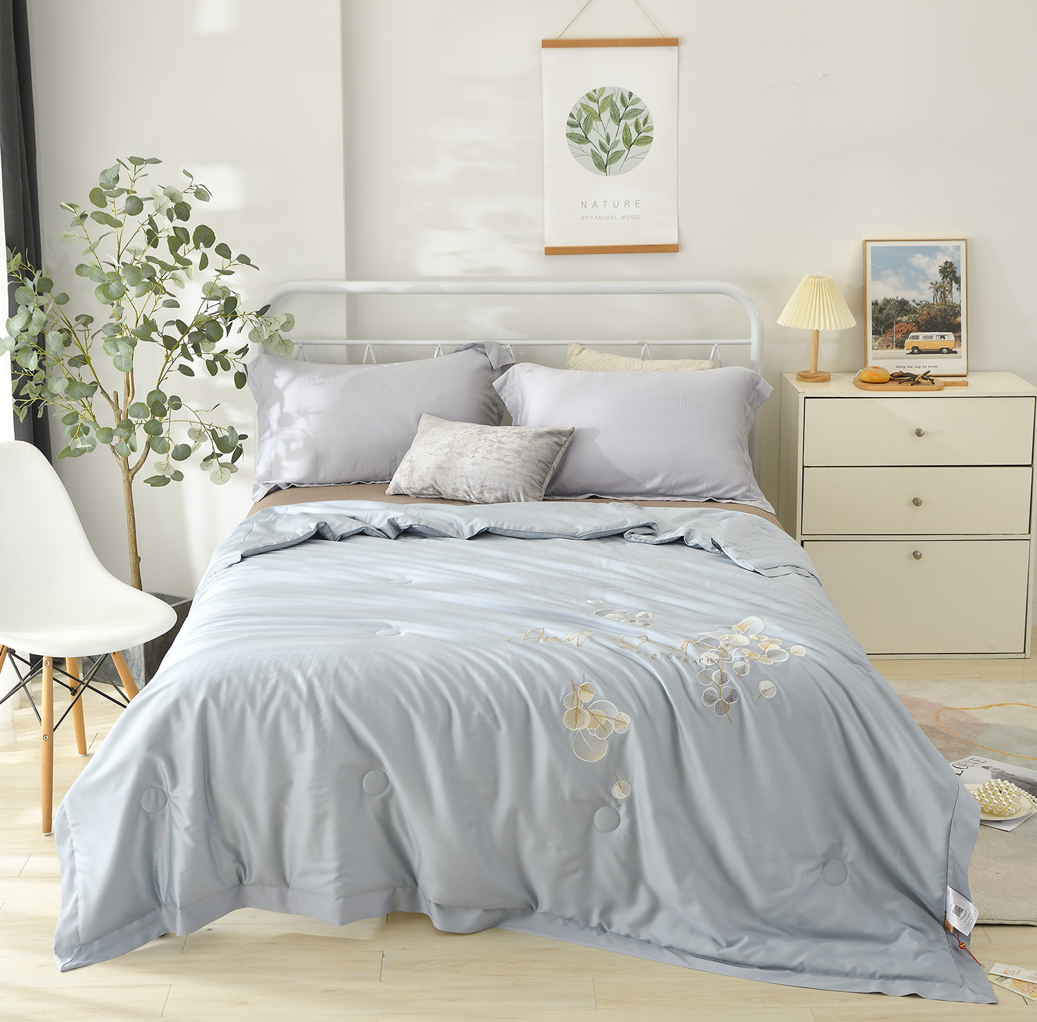 2022 Heavy Industry Embroidered Soybean Summer quilt washable machine Wash Summer Cool quilt Naked Sleeping thin quilt