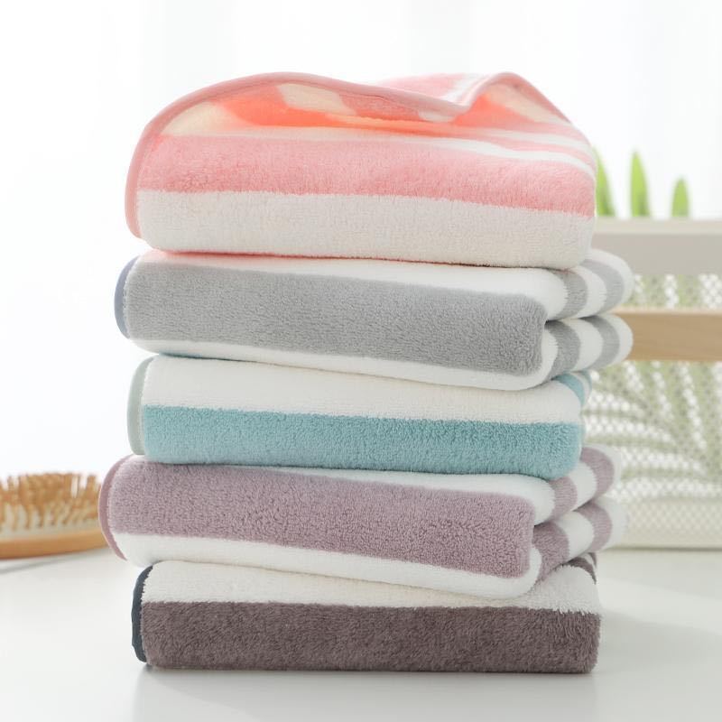 A best-selling household coral fleece absorbent large towel wrap for both men and women, soft and shedding bath towel Application Scenario
