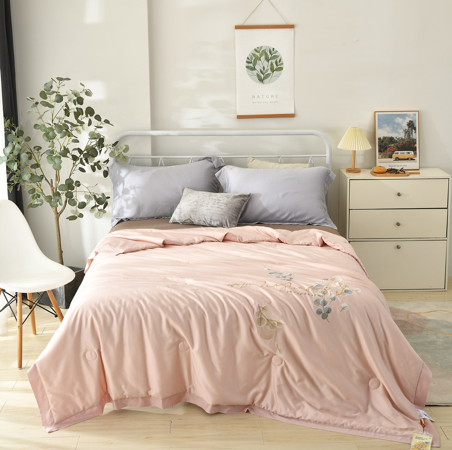 2022 Heavy Industry Embroidered Soybean Summer quilt washable machine Wash Summer Cool quilt Naked Sleeping thin quilt details Picture