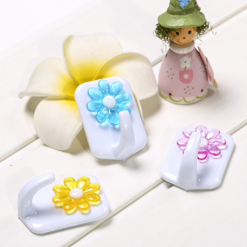 W15 Three strong wall adhesive hooks, plastic cartoon bedroom clothes hooks, miscellaneous door rear hanging hooks wholesale