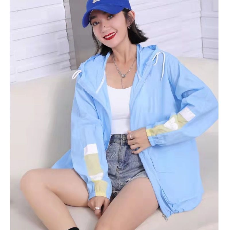 أما المعاطف الواقية من الشمس، فتحصل على ملابس صيفية قصيرة من الصيف Item Picture