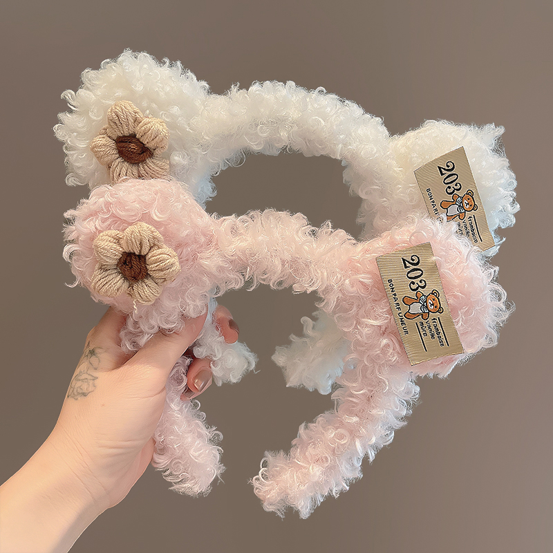 South Korea's New Cute Hair Band Mask Facial Wash Network Red 2021 New Soft Glutinous Bear Plush Hair Band Headwear Out Qian An Jewelry 10980116400163411 full figure