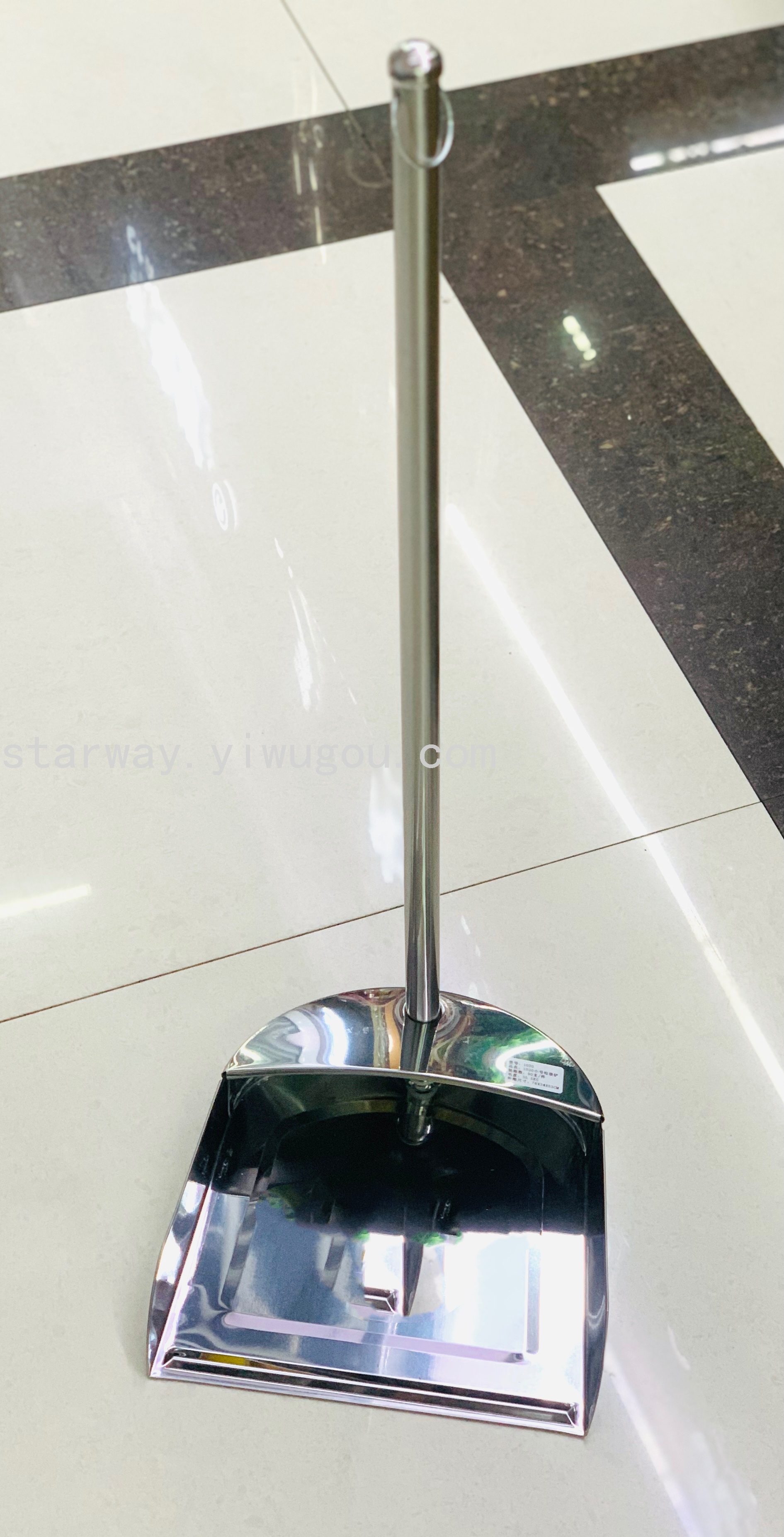 Thickened stainless steel garbage shovel, garbage bin, individual dustpan, striving hard, garbage shovel Application Scenario