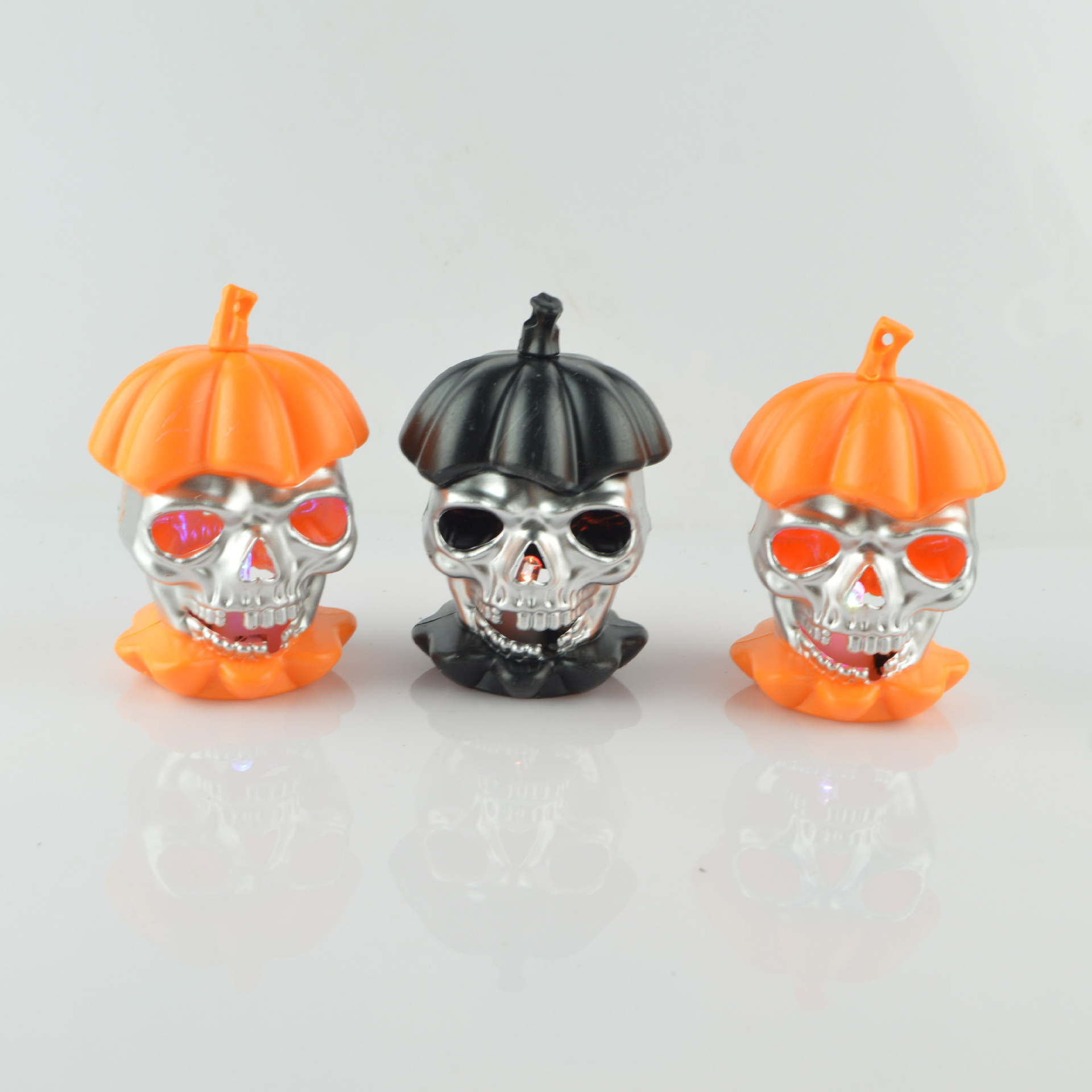 New styles of Halloween lanterns with hollowed-out skulls, small horse lanterns and pumpkin lanterns Item Picture
