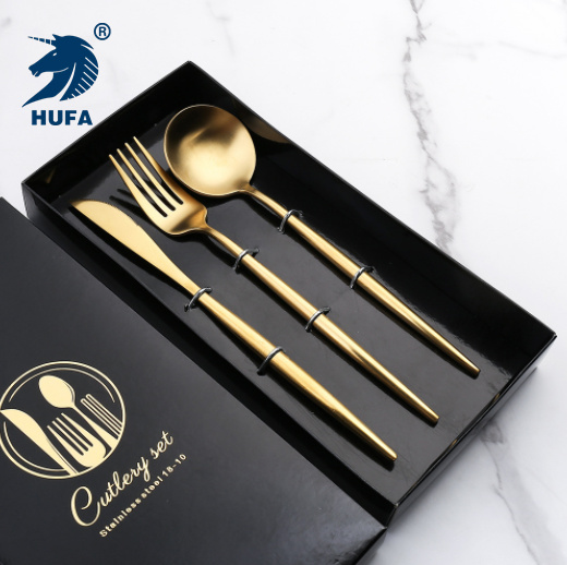 A Amazon 304 stainless steel Western steak knife, fork and spoon gift box set, hotel matte gold Portuguese tableware