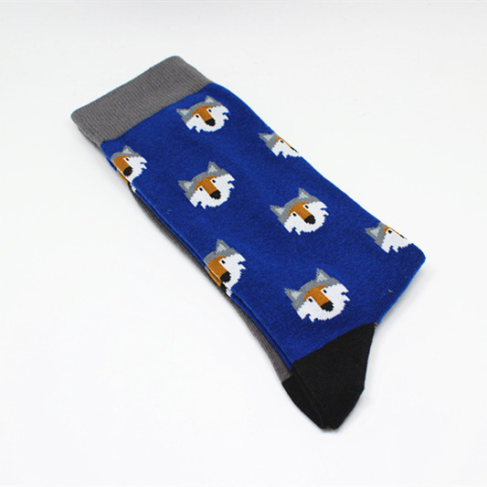 New cartoon cross-border source multi-logo mid-calf men's socks for export, multi-pattern personalized and trendy men's socks wholesale, common cotton socks Application Scenario